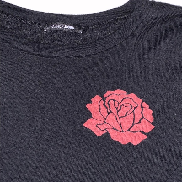 3/$25 Fashion Nova Crop top - Picture 2 of 4